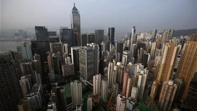 Elderly Scavengers Haunt Hong Kong, World's Richest City