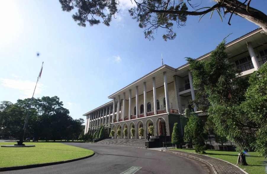 SNBT UGM 2026: 76,139 Applicants Compete for 2,857 Seats as Vocational School Emerges as Most Popular Choice