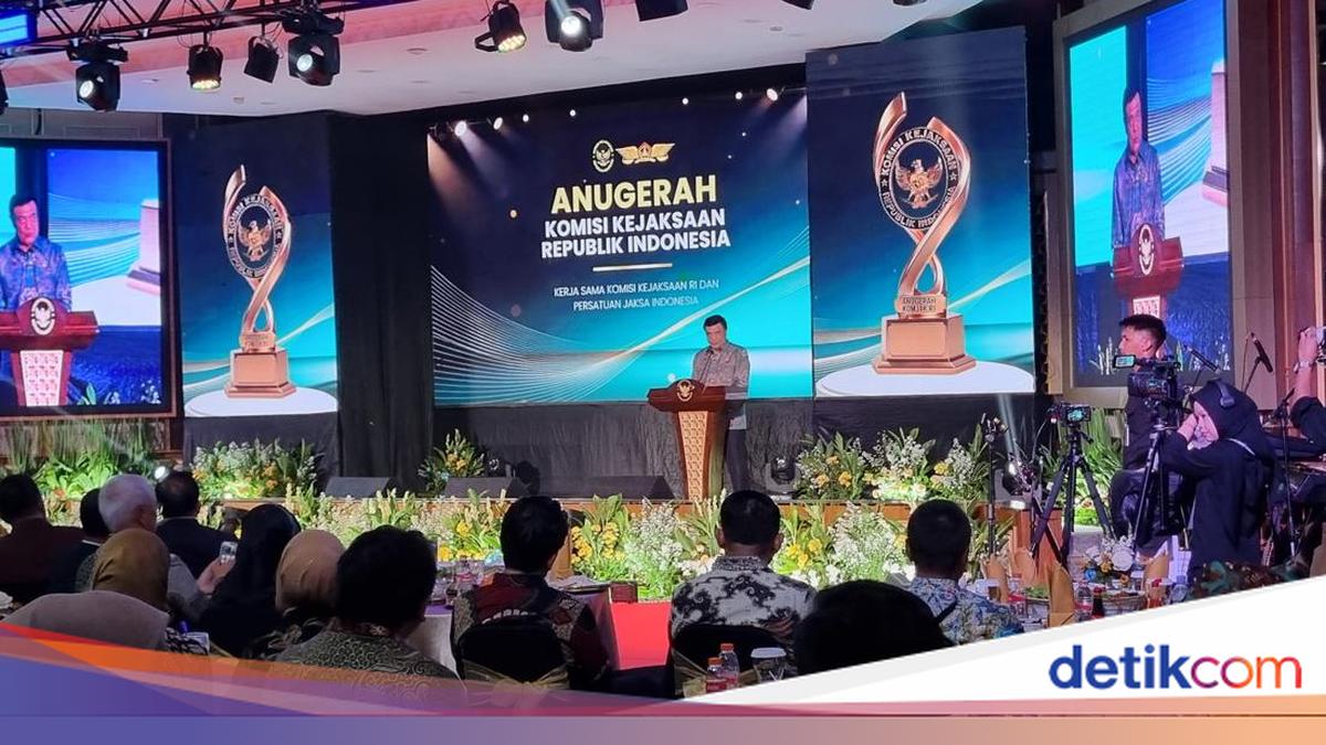 Minister for Political, Legal and Security Affairs Applauds Komjak Award: Competition Drives Progress
