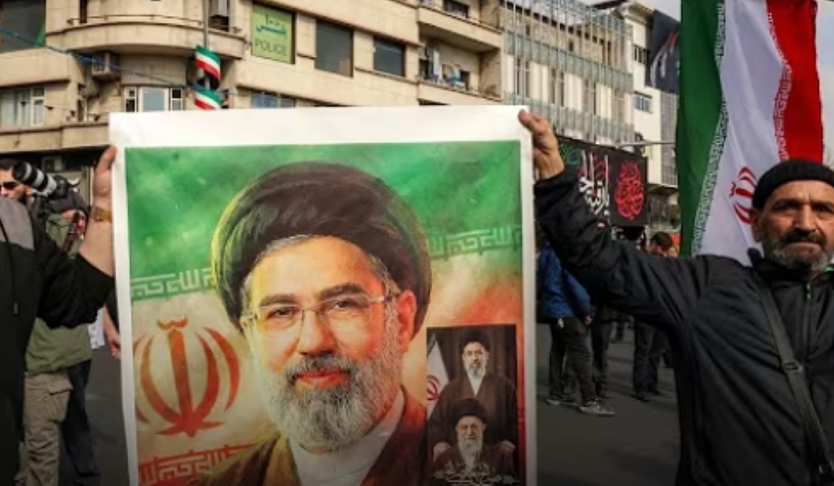 Mojtaba Khamenei Hides in Secret Location and Communicates via Couriers