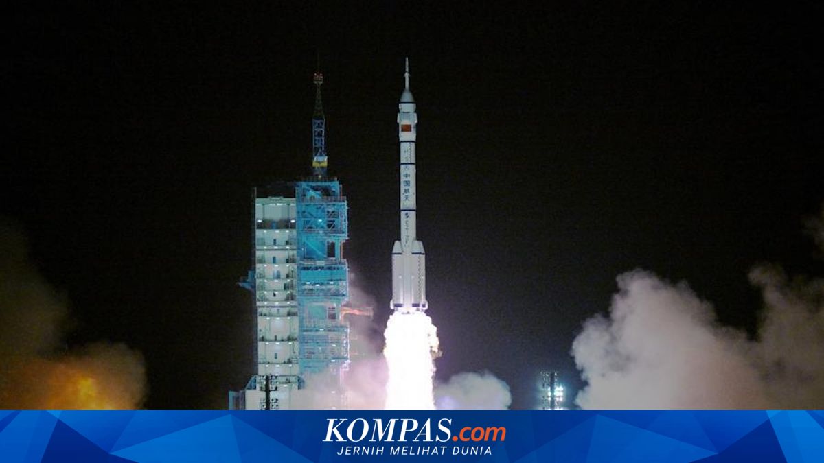 Shenzhou-23 Mission Successfully Launches, Sending Three Chinese Astronauts on Year-Long Space Mission
