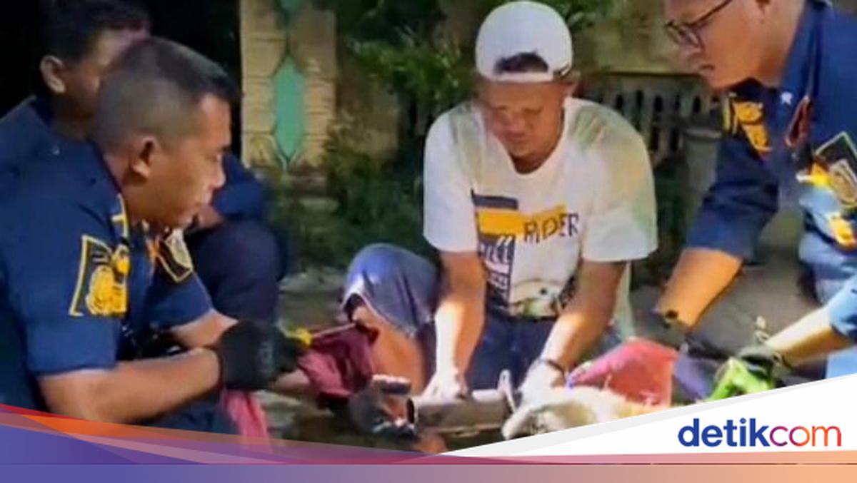 Klaten Damkar Rescues Cat Trapped in Car Exhaust Pipe