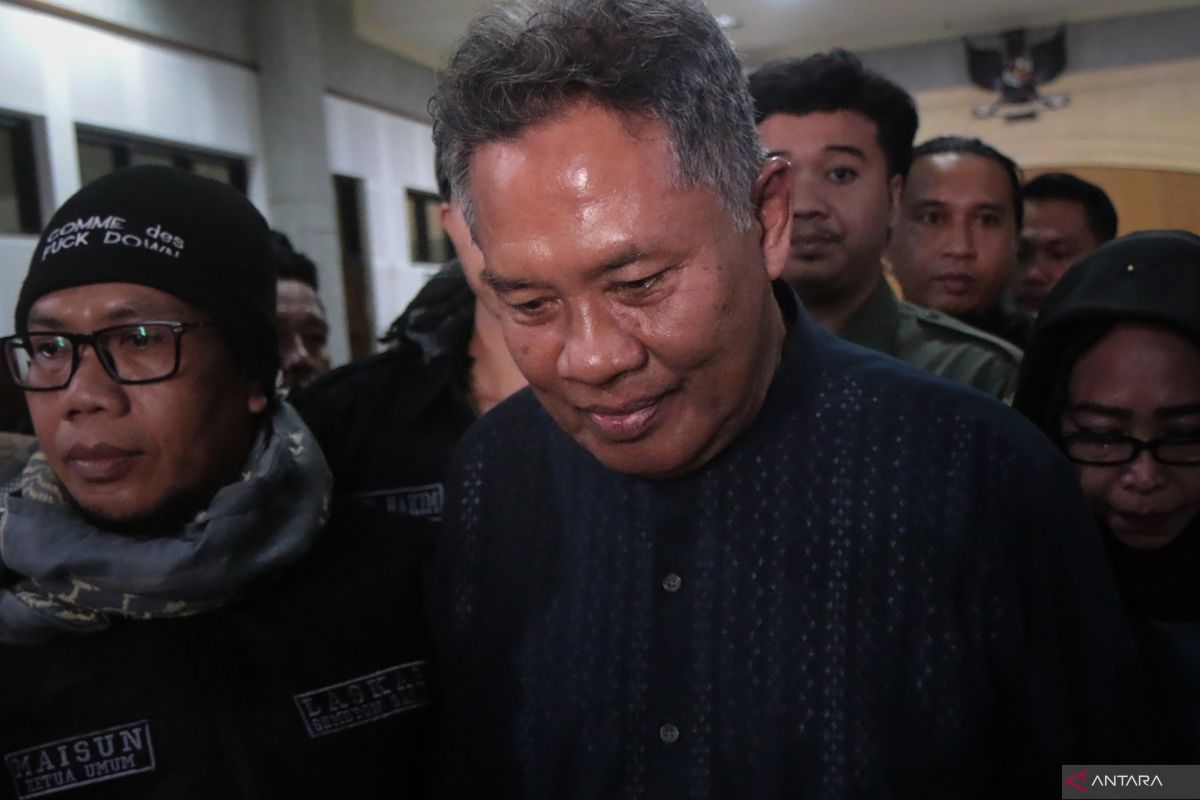 Supreme Court reduces ex-West Lombok Regent's sentence to five years