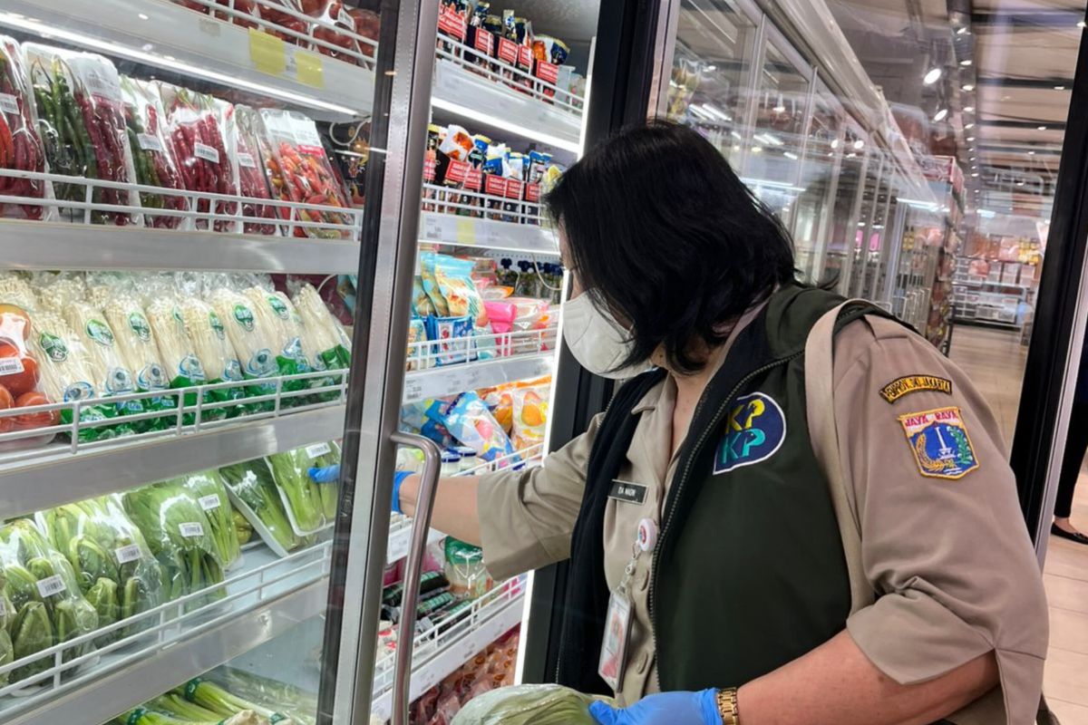South Jakarta KPKP takes 47 food samples from markets and malls ahead of Eid al-Adha