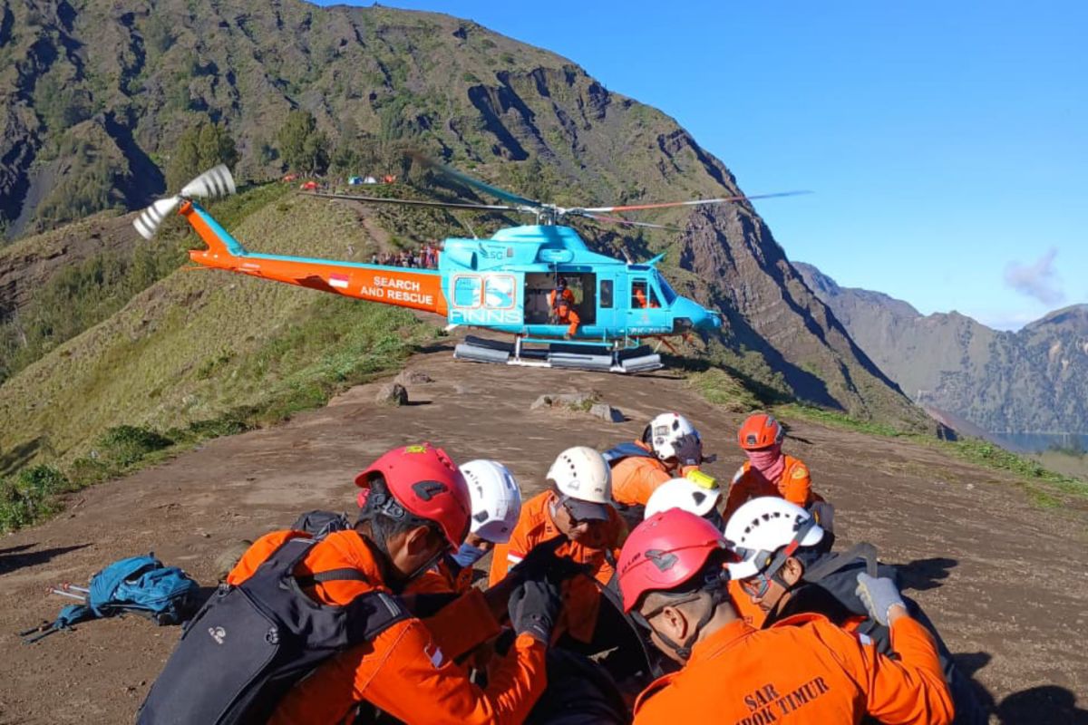 TNGR: Injured Climber Evacuated by Helicopter