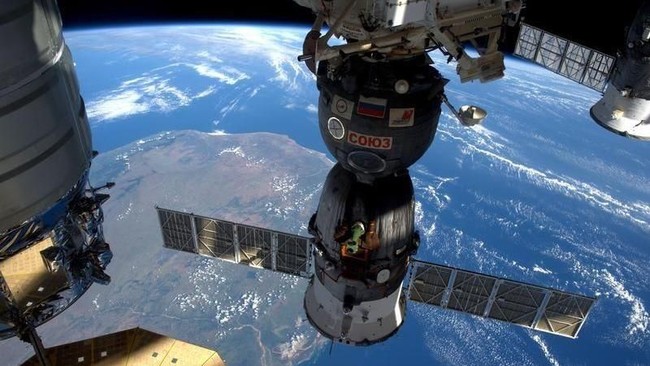 Russian Segment of ISS Leaks Again as US Baffled