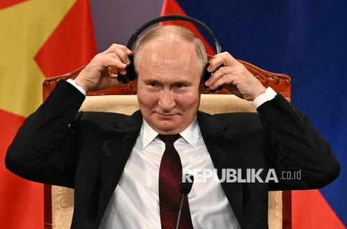 Putin Signs Controversial Law Allowing Russian Military to Free Citizens Abroad