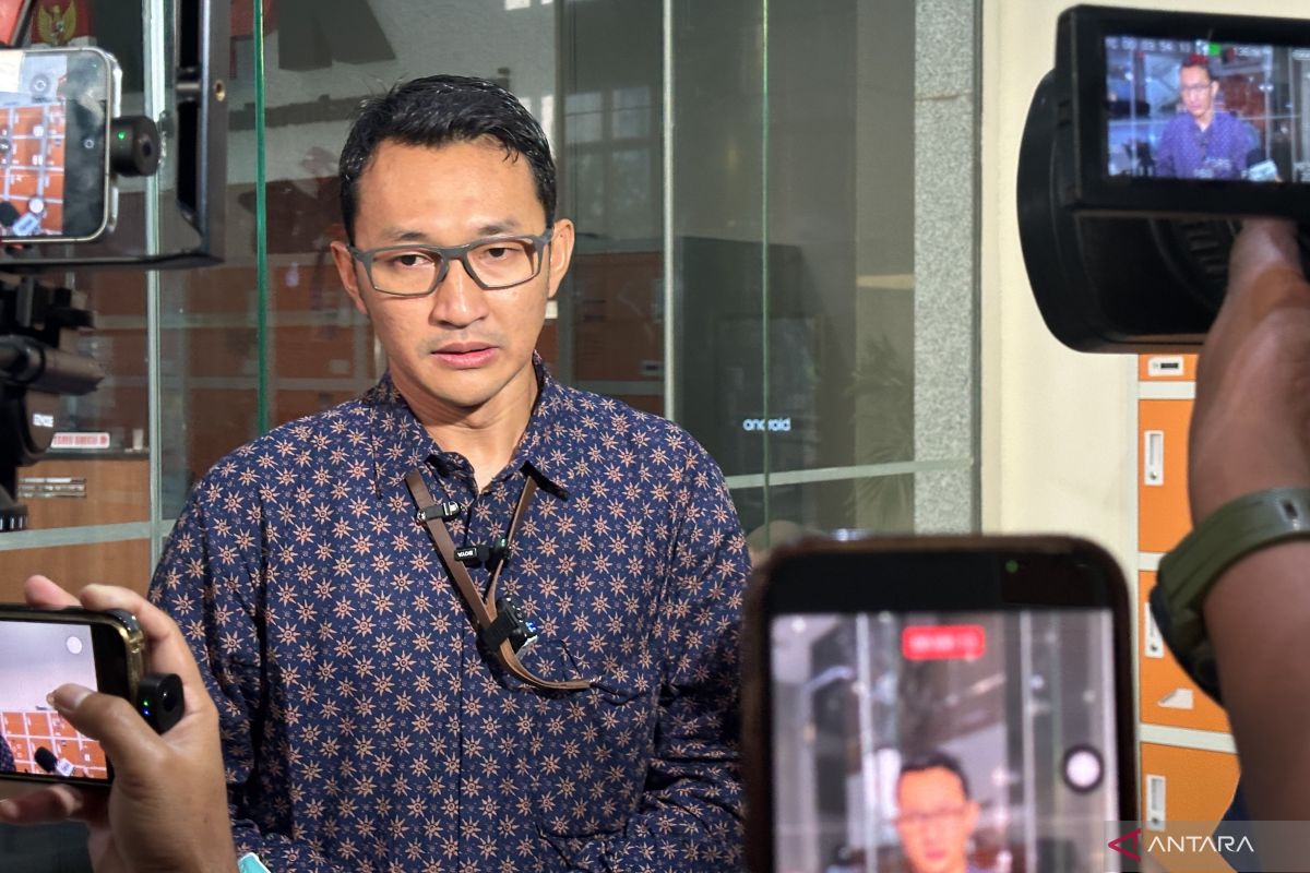 KPK summons four judges as witnesses in land dispute case