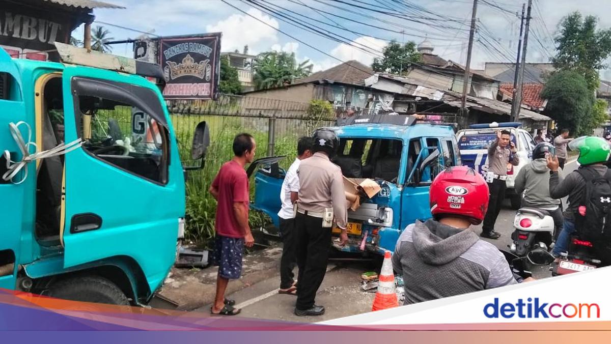 Angkot and Water Tanker Truck Clash in Bogor Leaves Three Injured