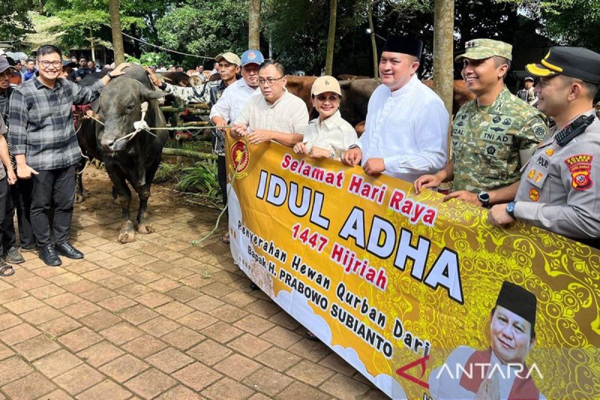 President Prabowo distributes 109 sacrificial animals to neighbours in Bogor