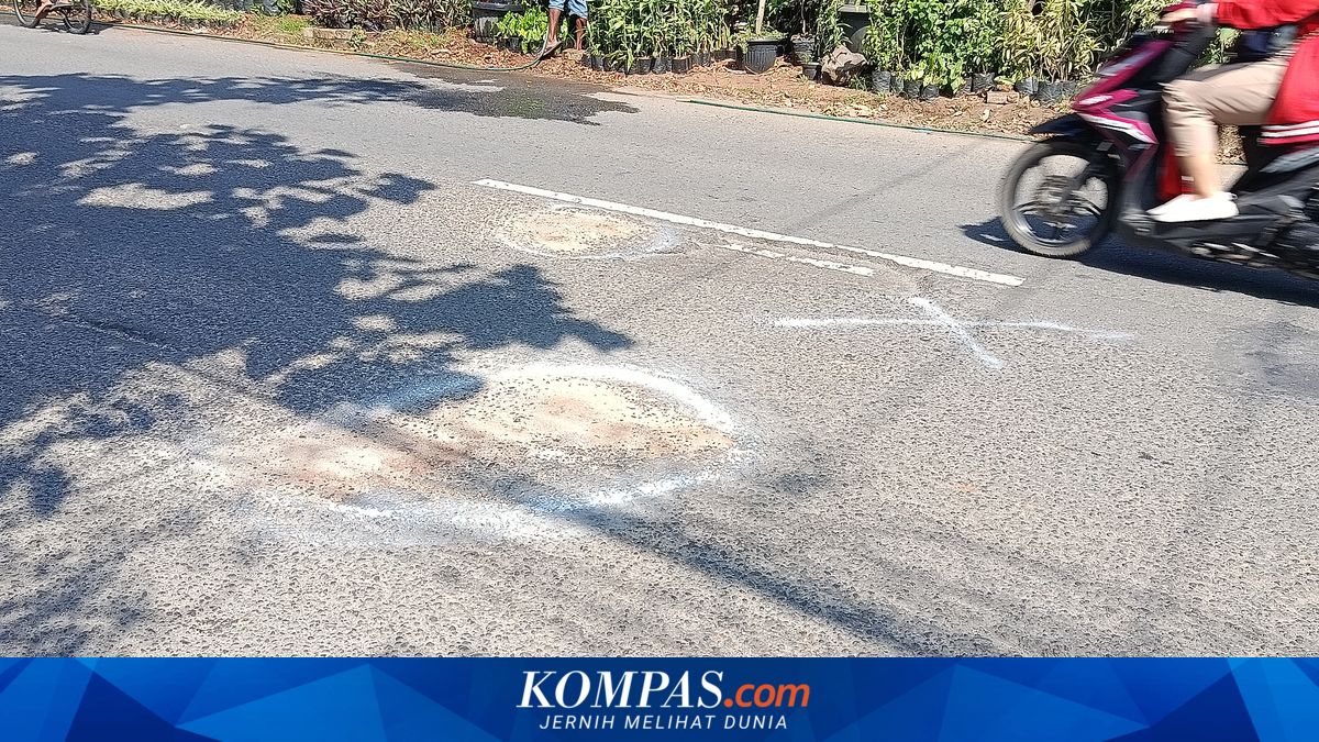 Residents accuse Bekasi City Government of delaying road repairs until accidents become fatal or go viral