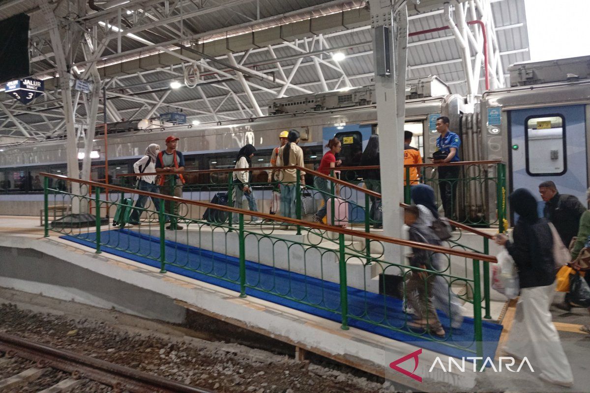 KAI Purwokerto increases train capacity for late May holiday