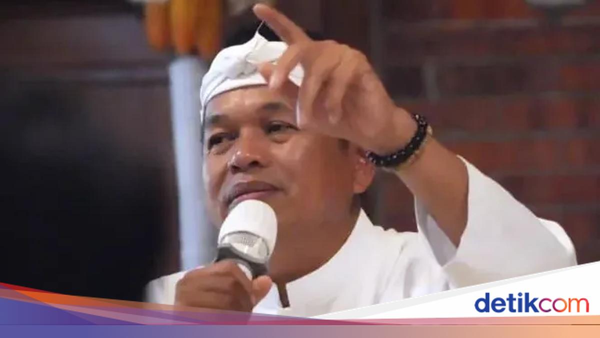 Governor KDM donates Rp1 billion to Persib from cattle farming profits