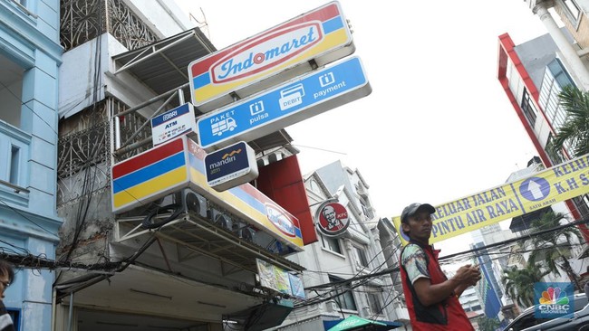 Indomaret Employees Protest Overtime Pay Changes as Company Reports Rising Profits