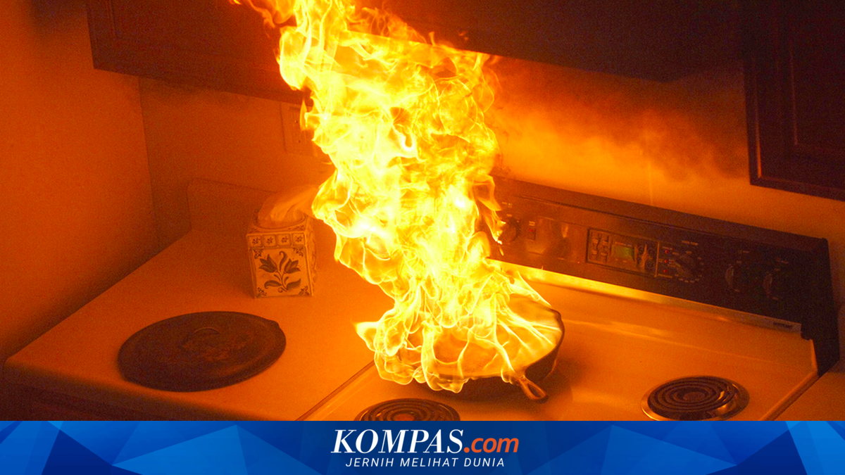House fire in Bogor during Idul Adha ketupat cooking leaves two injured