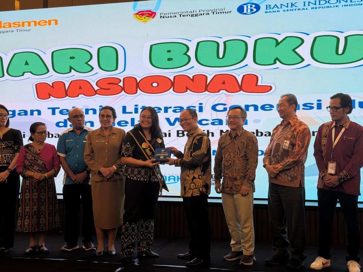 Head of Language Agency Praises NTT's Highest National Reading Enthusiasm
