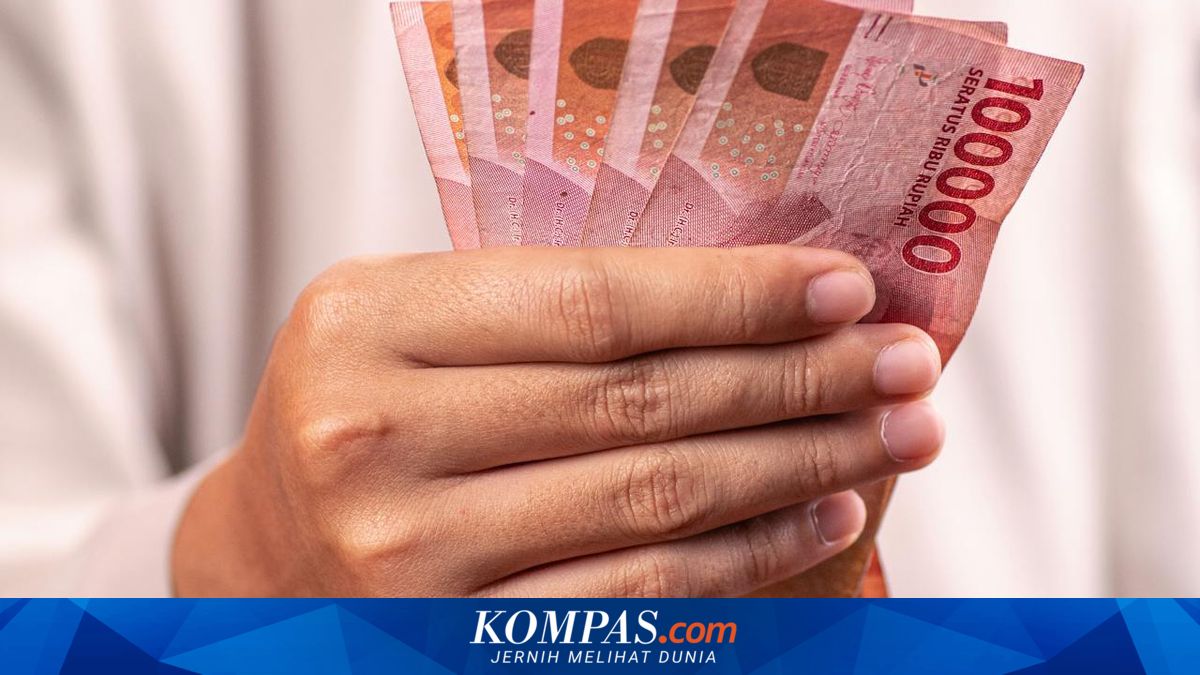 Rupiah Weakens to Rp 17,796 per US Dollar Amid Rising Industry Layoff Risks