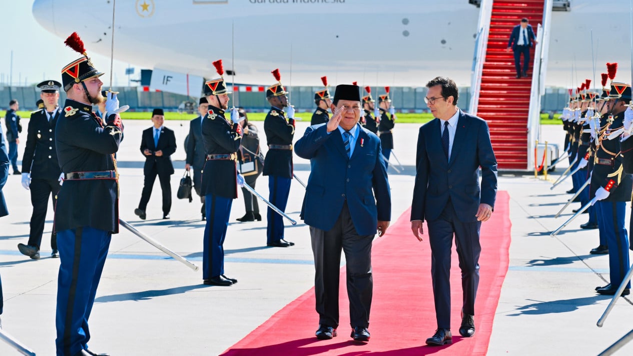 Prabowo to Attend Eid al-Adha Prayer at Indonesian Embassy Residence in Paris