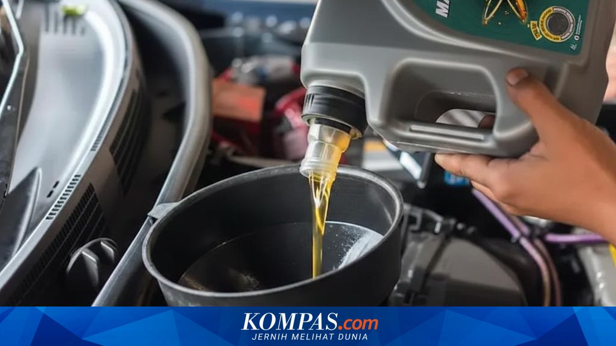 Distance vs Time: When Should Car Engine Oil Be Changed?
