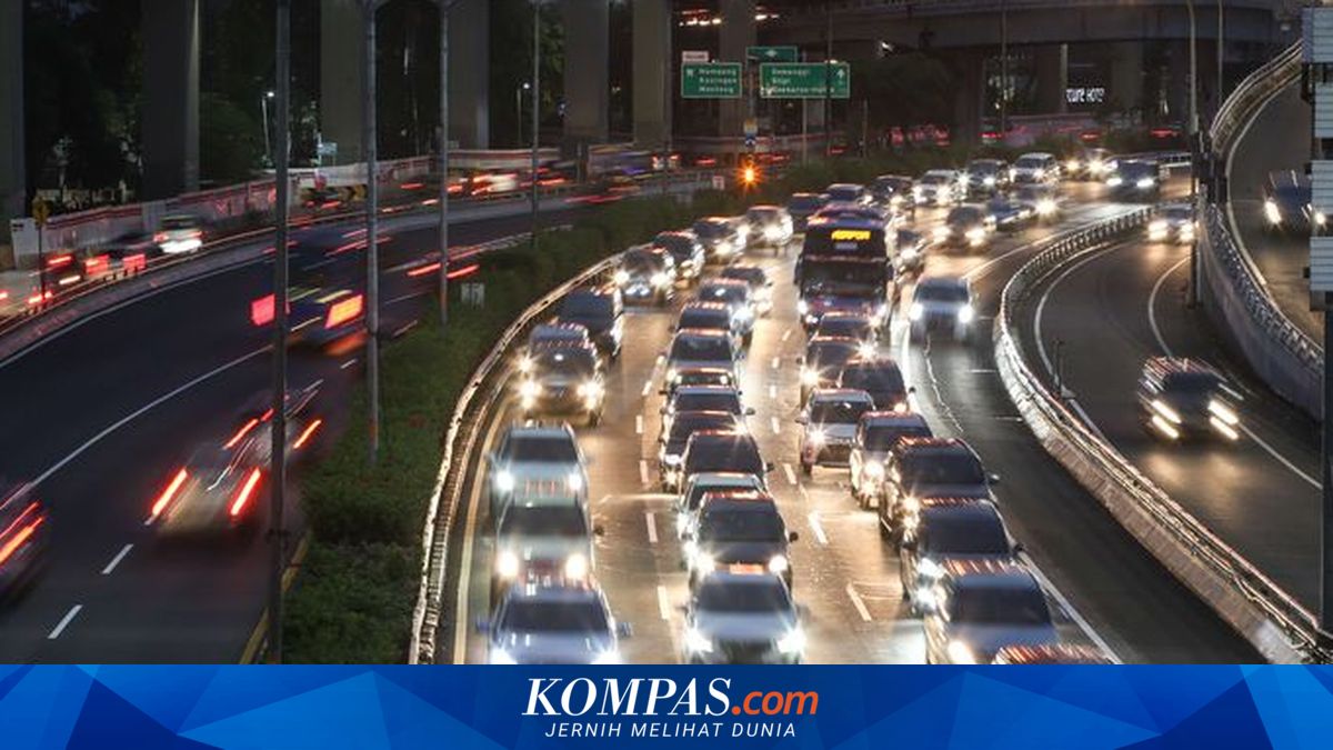 Jakarta Inner City Toll Road Between Tomang and Pluit Congested This Afternoon