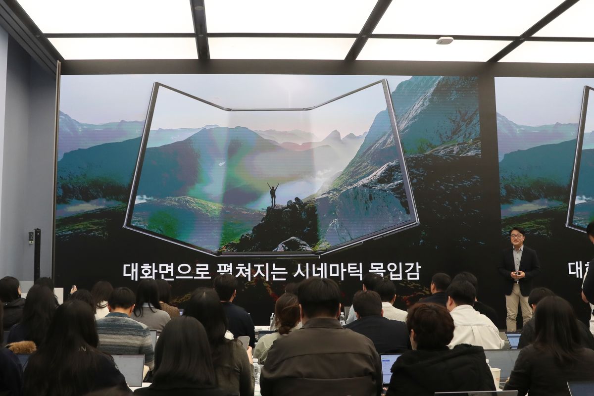 Samsung named largest borrower among 42 South Korean conglomerates under banking supervision