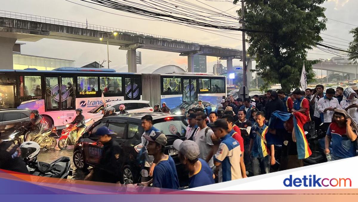 Indomaret-Employee Meeting Concludes, Overtime Pay for Public Holidays Approved