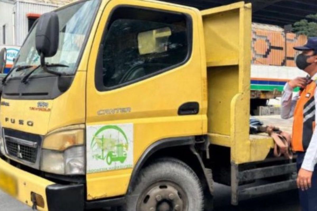 North Jakarta Transport Office Issues Penalties on 16 Cargo Vehicles in Pademangan