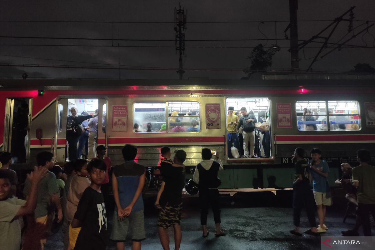 KAI Commuter: Disruption halts Duri-Tangerang commuter service