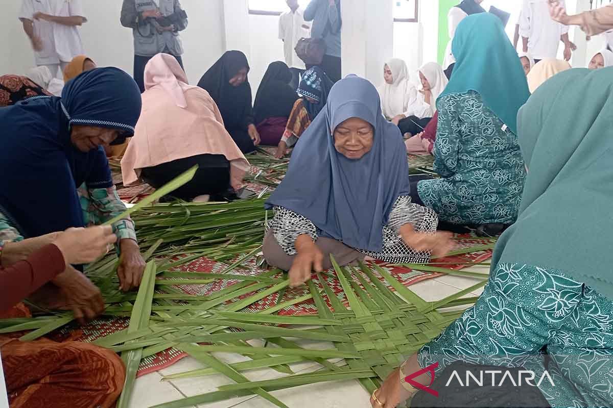 Sidaya Card eases transport and healthcare access for elderly students