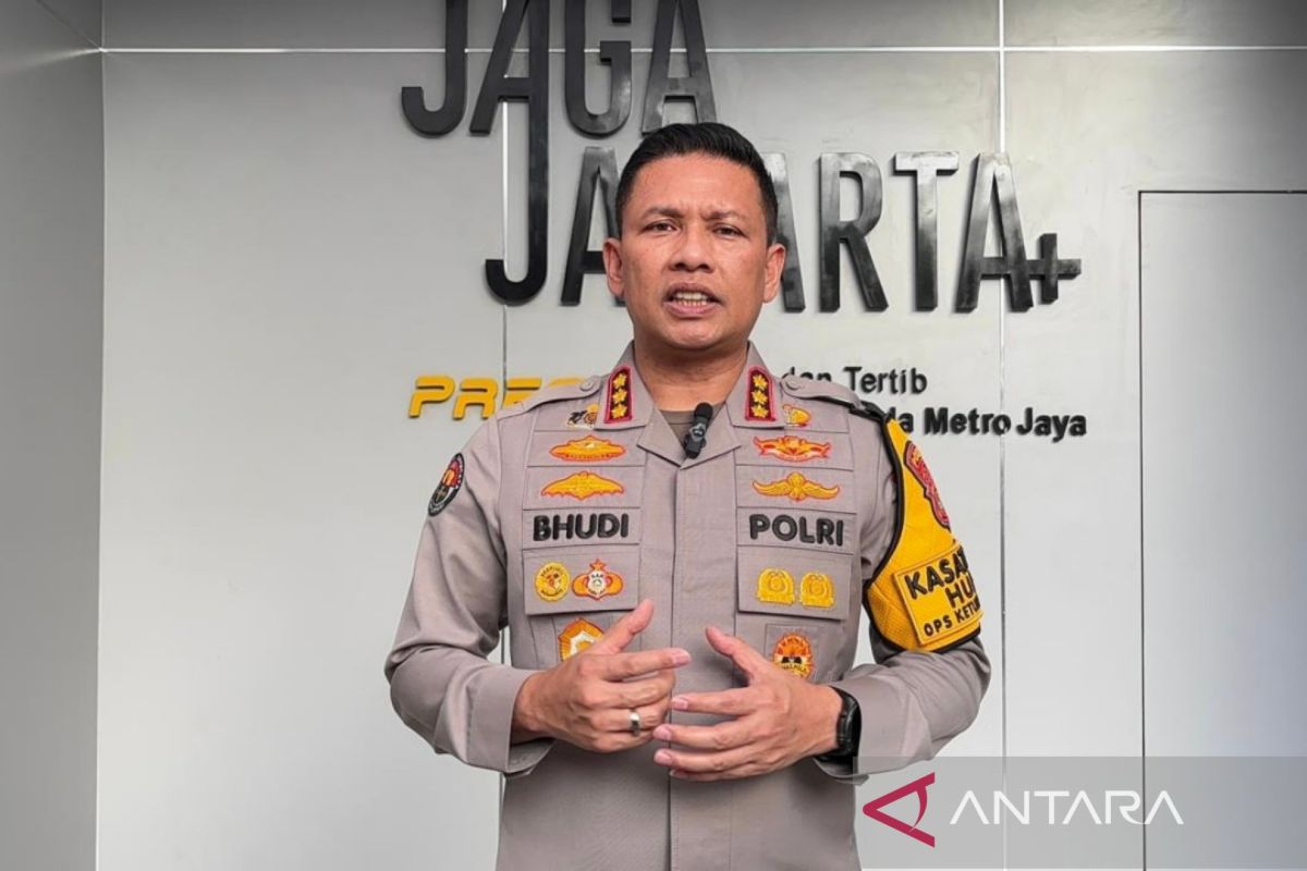Metro Jakarta Police Deploy Personnel to Secure Eid al-Adha Celebrations