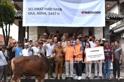 Hankook Distributes Eid al-Adha Sacrificial Animals to Residents Near Bekasi Factory