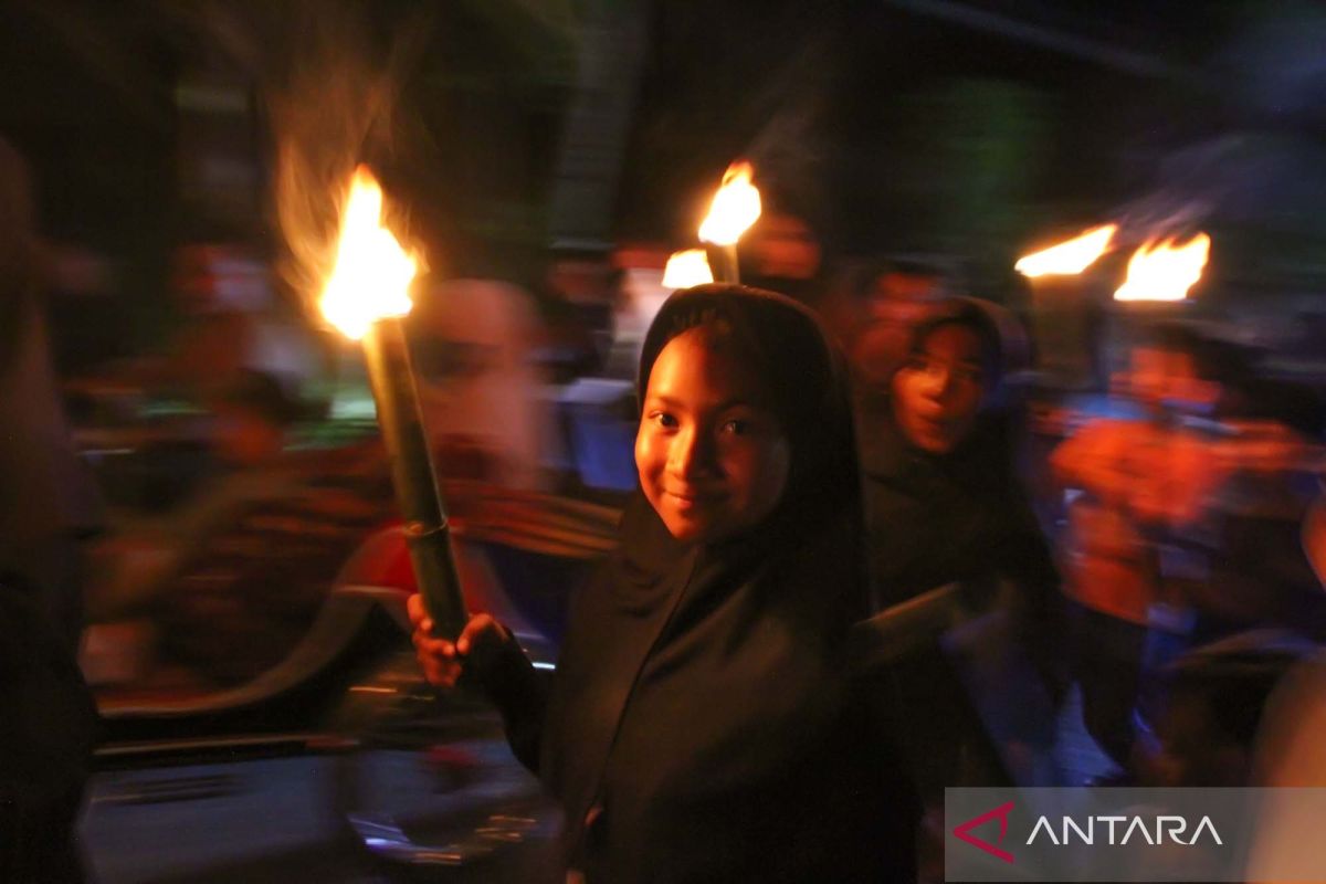 Explore takbir processions welcoming Idul Adha across Indonesia