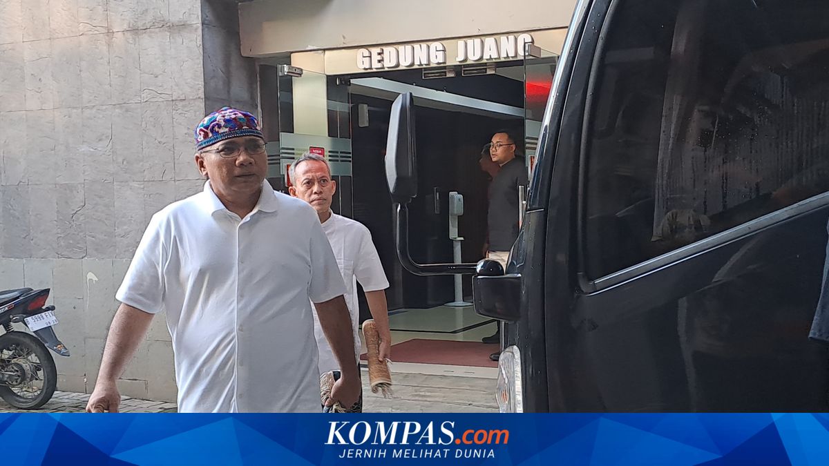 Gus Yaqut and Pati Regent Sudewo Attend Eid al-Adha Prayer at KPK Detention Facility