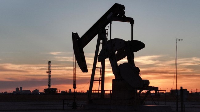 Oil Prices Swing Wildly as Surge Turns to Sudden Drop