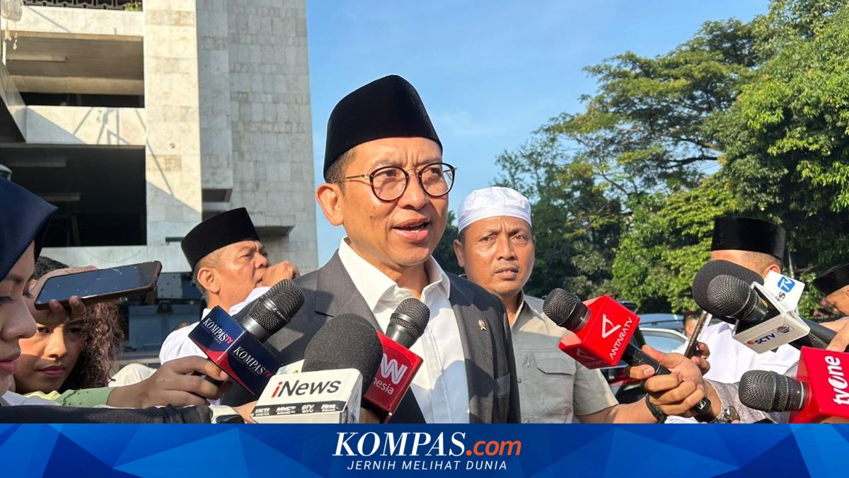 Fadli Zon Explains Why Prabowo Did Not Attend Eid al-Adha Prayers in Indonesia