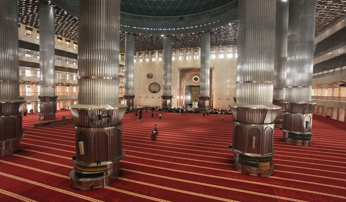 Minister of Religious Affairs Ensures Istiqlal Mosque Sacrifice Won't Pollute Environment