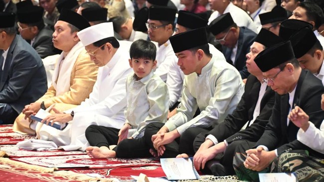 Vice President Gibran: Life Bears Fruit After Eid al-Adha Prayer at Istiqlal Mosque