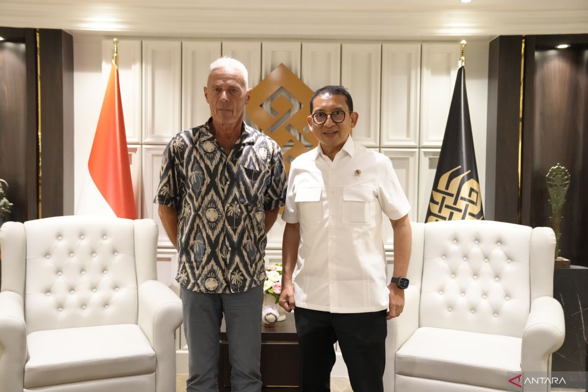 Culture Minister discusses Papua Museum ownership transfer in Germany