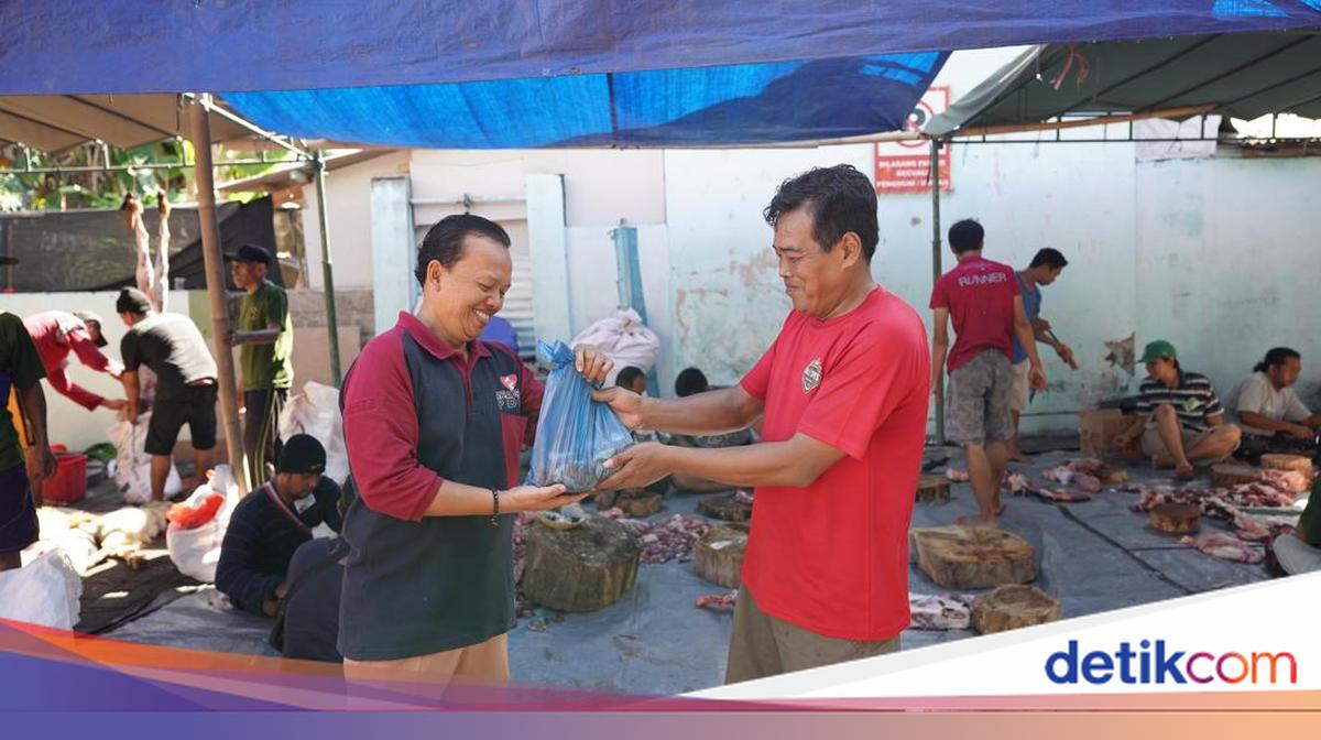 Discovery Kartika Plaza Hotel Distributes Eid al-Adha Sacrificial Animals to Bali-Lombok Communities