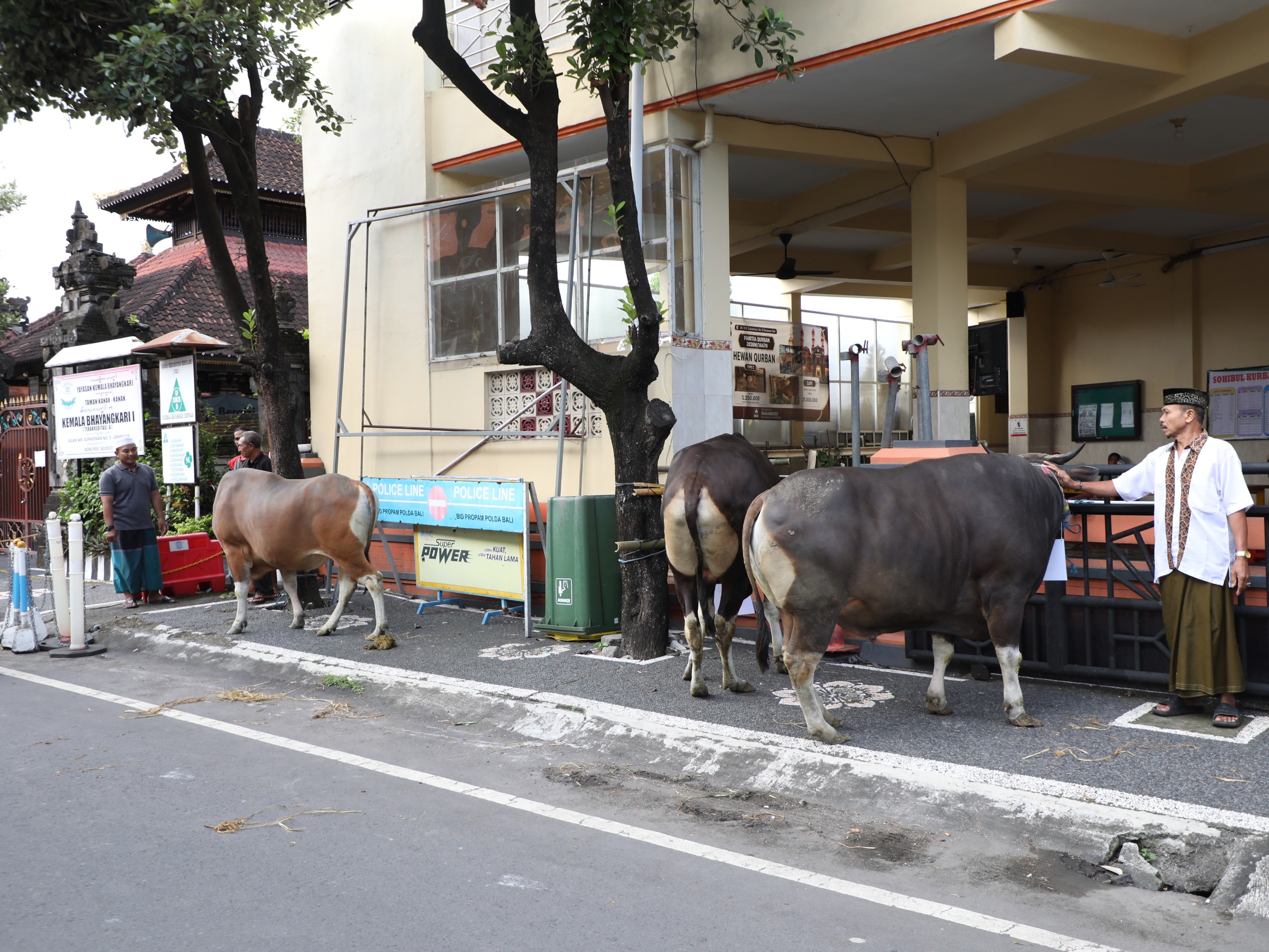 Bali Police Donate 96 Animals for Eid al-Adha