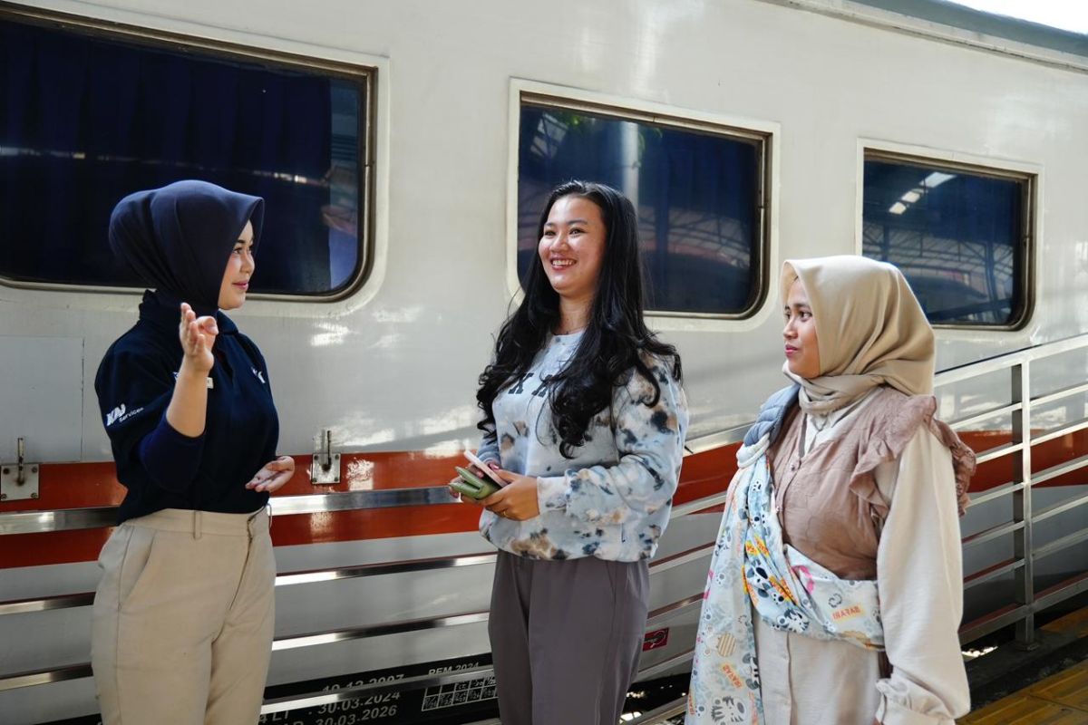 KAI Tanjungkarang sells out 20,800 tickets during long holiday period
