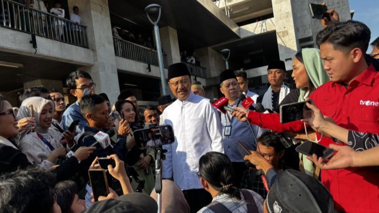 President Prabowo Performs Eid Prayer in Paris; Social Affairs Minister Gus Ipul and Culture Minister Fadli Zon Comment