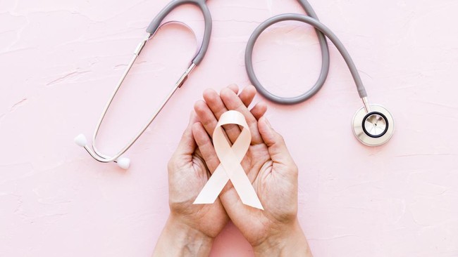 Foods That Increase Breast Cancer Risk: Recognise Early Symptoms