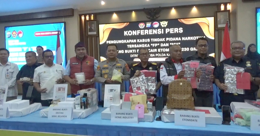 Malaysian and Dutch Nationals Arrested for Narcotics Smuggling at Balikpapan Airport