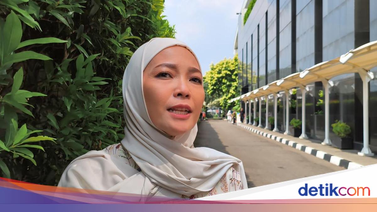 Wife visits KPK detention centre with fried tempe as Yaqut cannot consume coconut milk