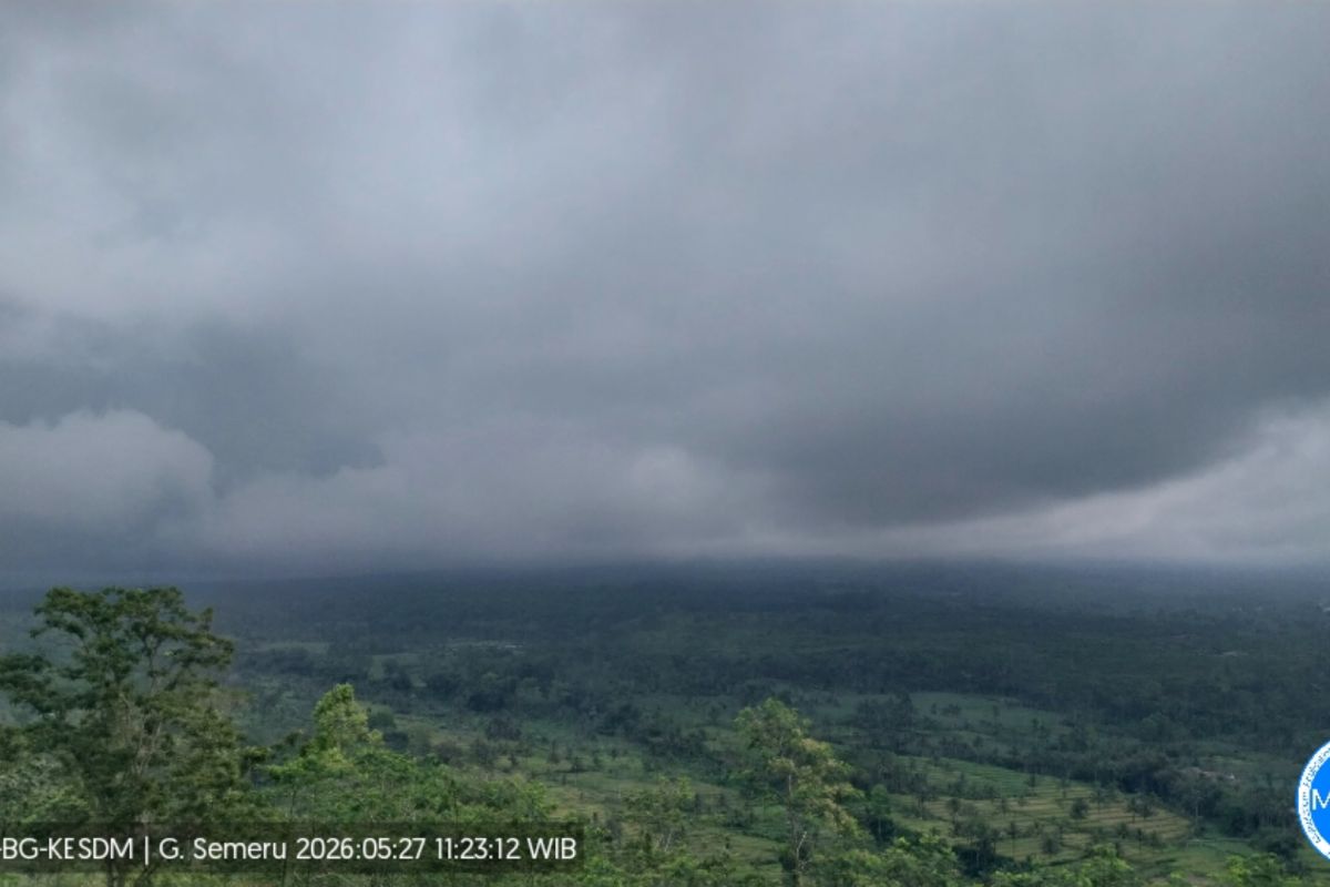 Mount Semeru erupts with pyroclastic flow, distance unknown due to fog