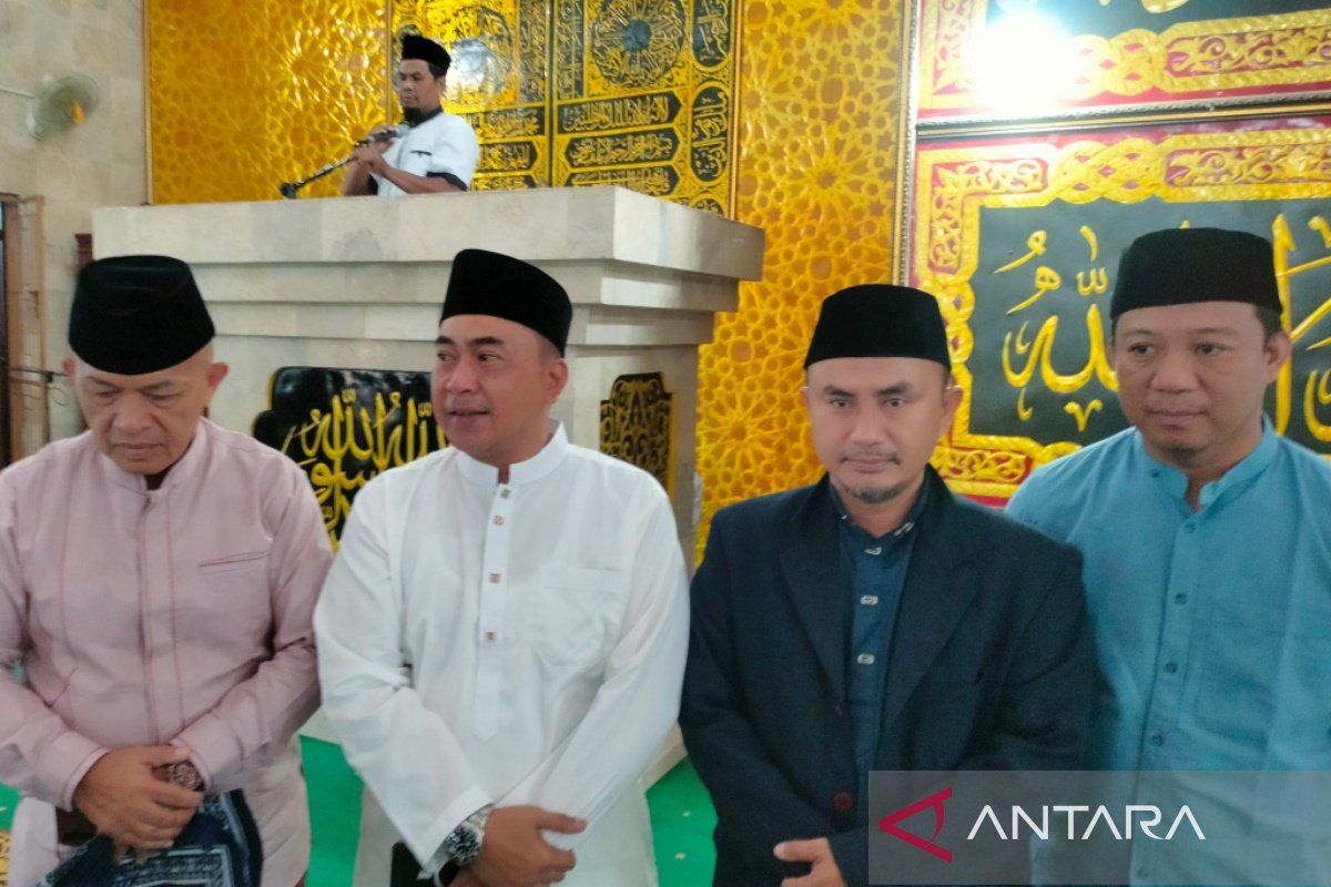 President Prabowo donates 1-ton sacrificial cow to Rejang Lebong residents