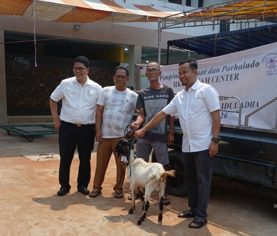 Tolerance in Action: HKBP Batam Centre Distributes Sacrificial Animals to Three Mosques