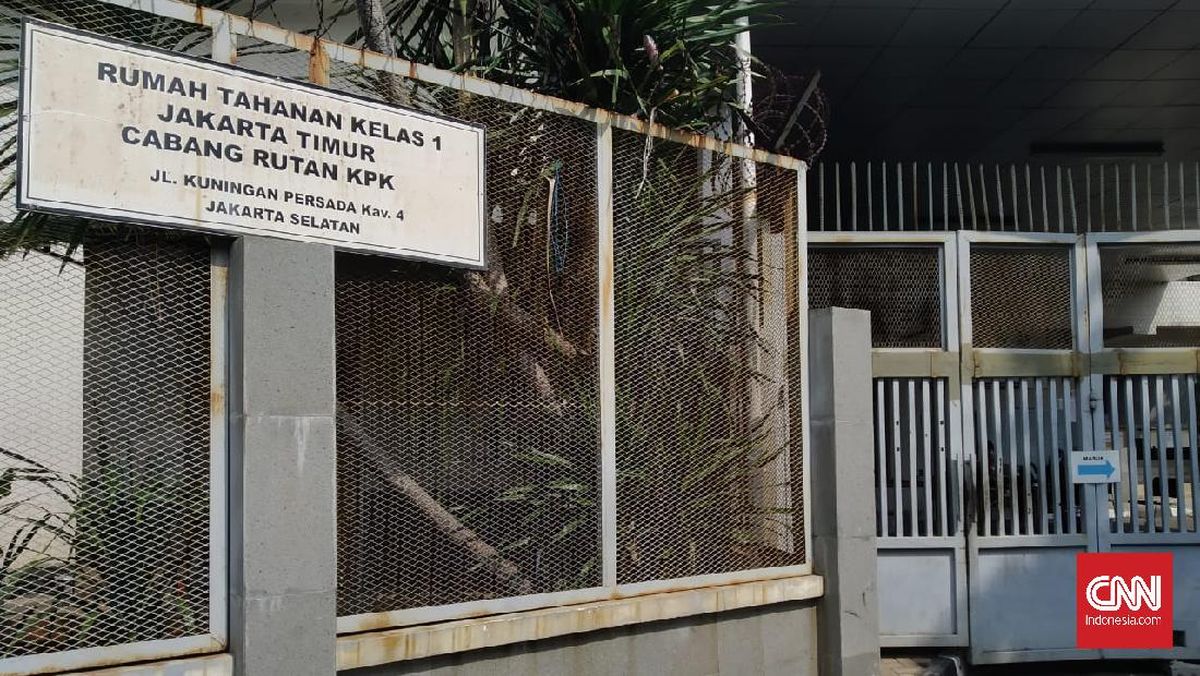 Eid al-Adha: Wives of Noel and Yaqut visit husbands at KPK detention centre