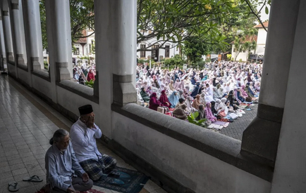Examining the Meaning of Eid al-Adha and Sacrificial Meat Distribution